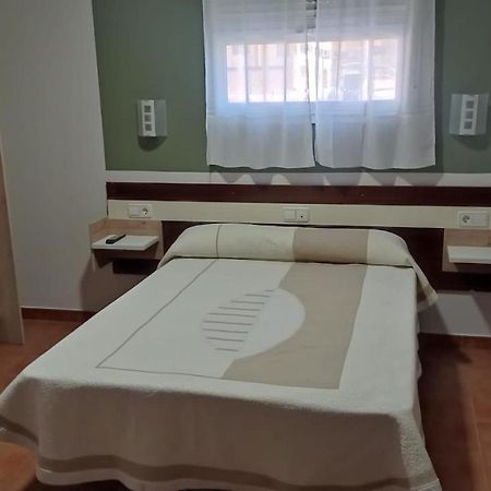 Alojamiento Numancia Pension Burgos Ngoại thất bức ảnh
